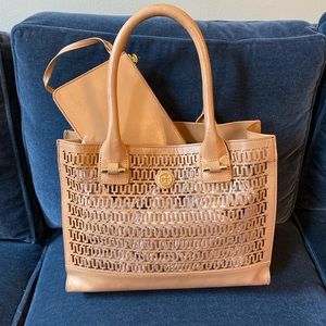 Tory Burch perforated T medium tote bag